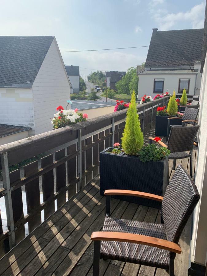 Vina Am Ring Bed & Breakfast Mannebach  Exterior photo